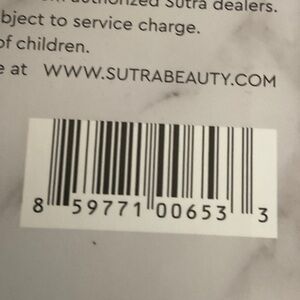 Sutra Beauty Product Packaging with Barcode - White/Black